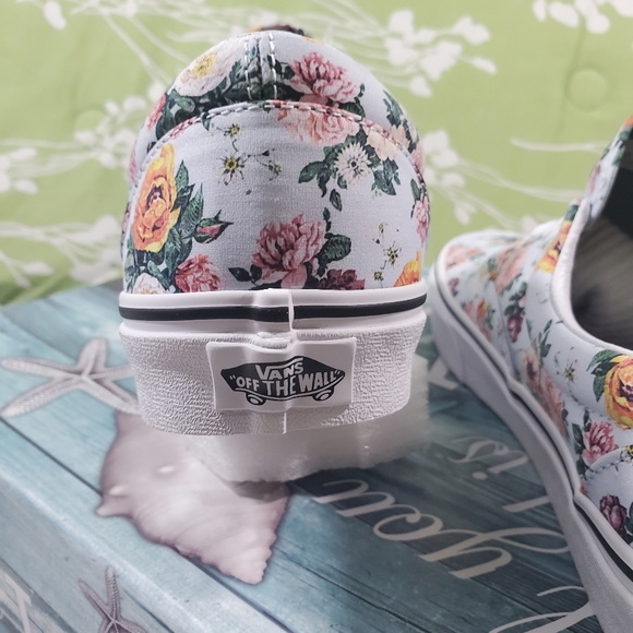 Vans Era Garden Floral 💐🌼🌸 - Picture 6 of 13